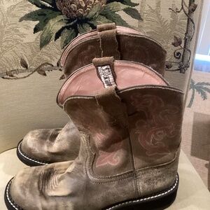 Women’s Ariat Distressed Brown/Pink Western Cowgirl Boots - Size 10B